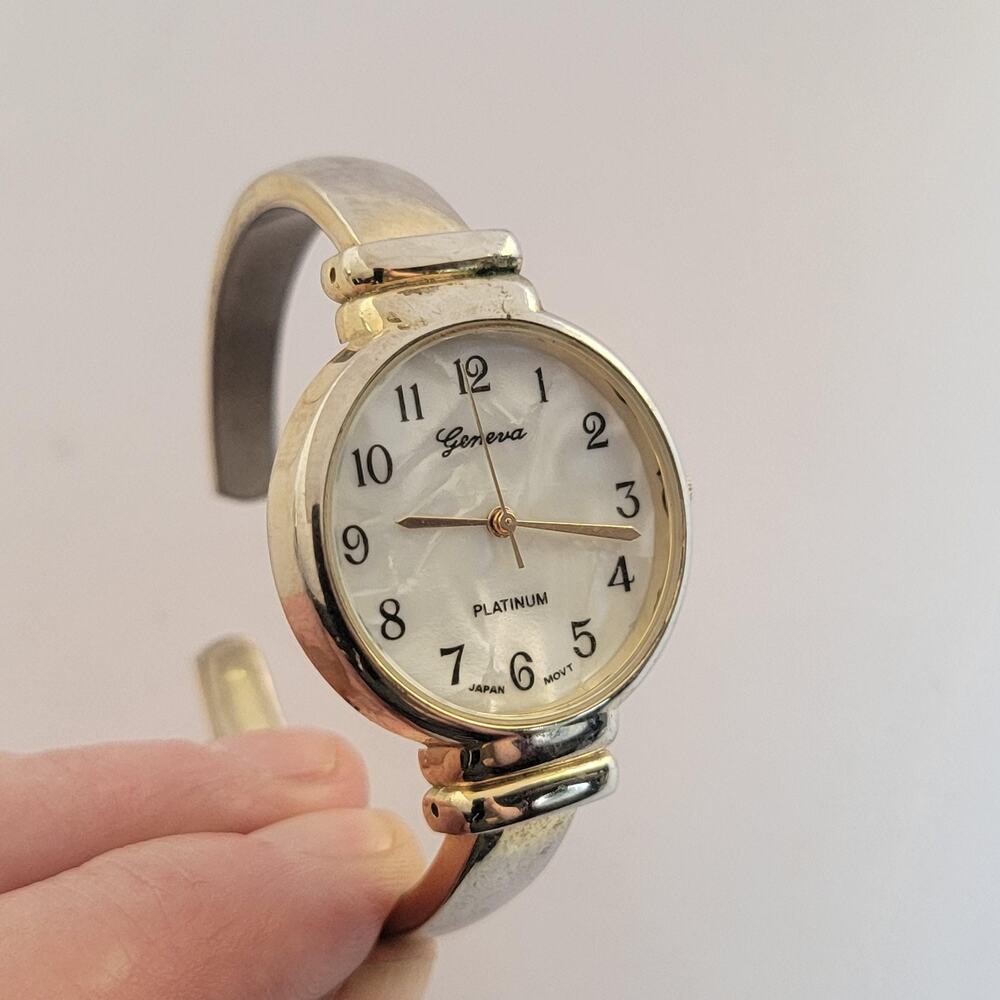 Geneva Platinum 4104 Womens Watch 25mm Gold Case White Dial Bangle Quartz